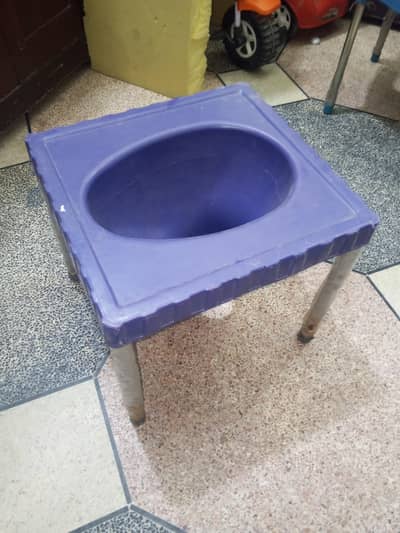 used plastic toilet seat