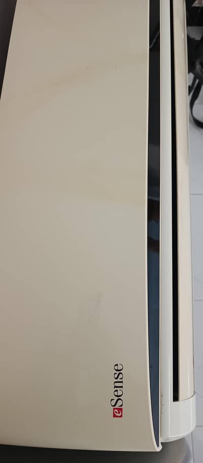1 ton or 1.5 ton ac for sale urgent condition like new