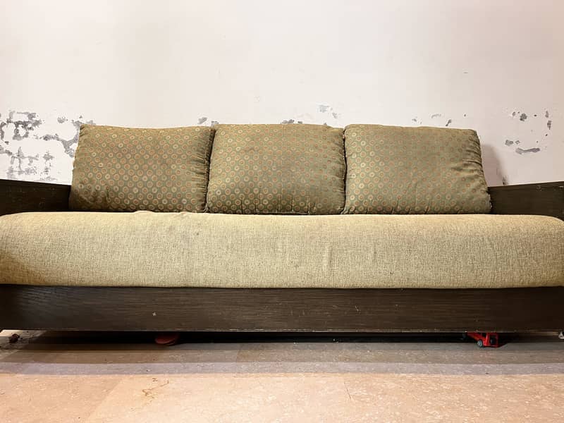 Five seater sofa and 1 centre table 2
