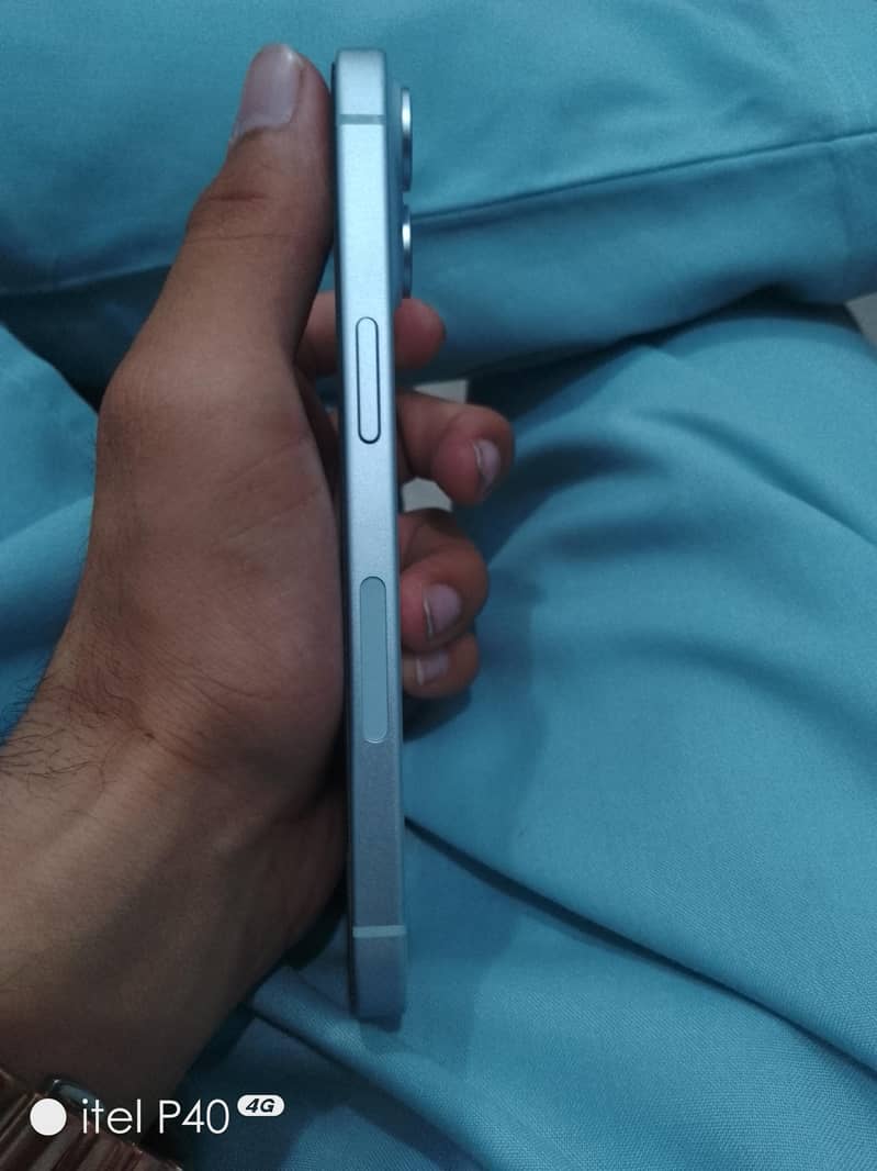 Apple iPhone 15 2