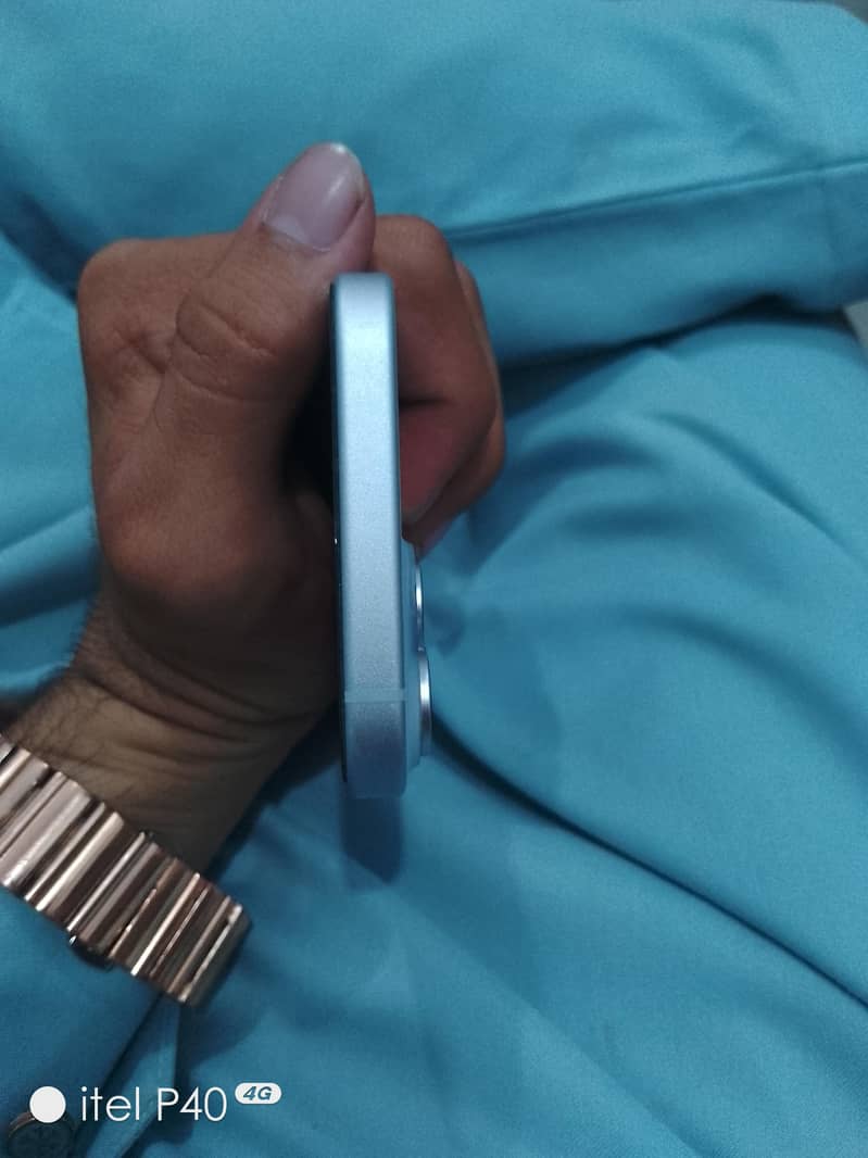 Apple iPhone 15 3