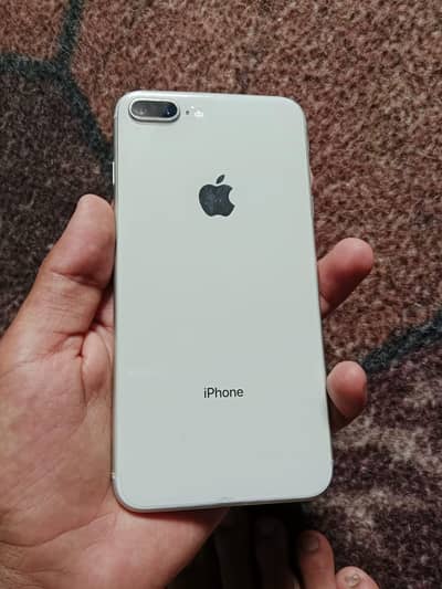 iPhone 8 Plus