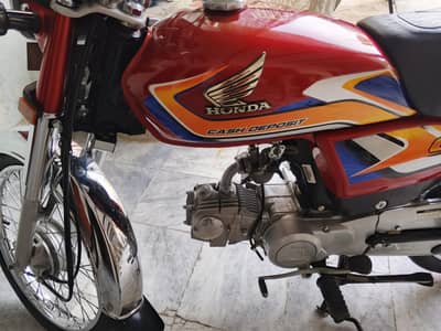 Honda CD 70 lush and genwain condition 97 seril pakka 25 ModeL. . . . .