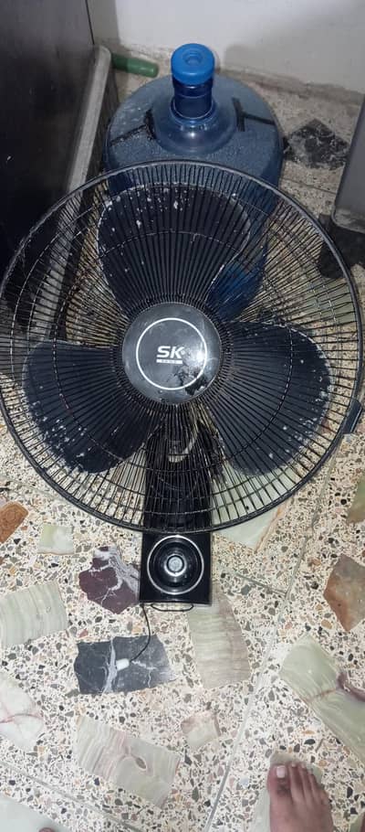 sk bracket fan
