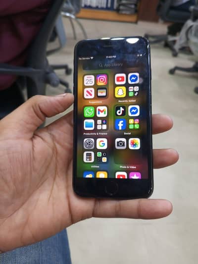 Apple iPhone 7