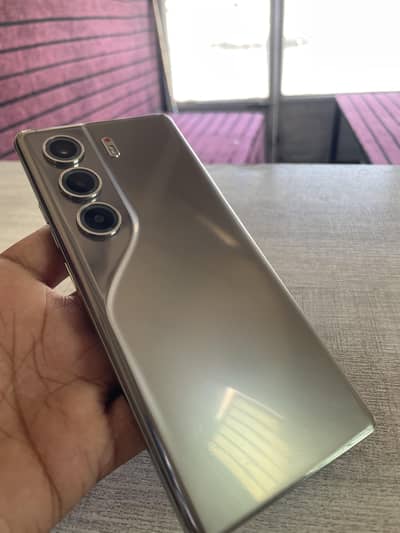 Tecno CAMON 40 Pro 256Gb 10by10