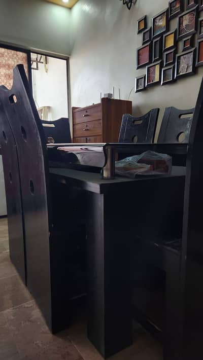 Dinning table with 6 chair