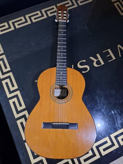 Aria Spanish Guitar In Excellent Condition