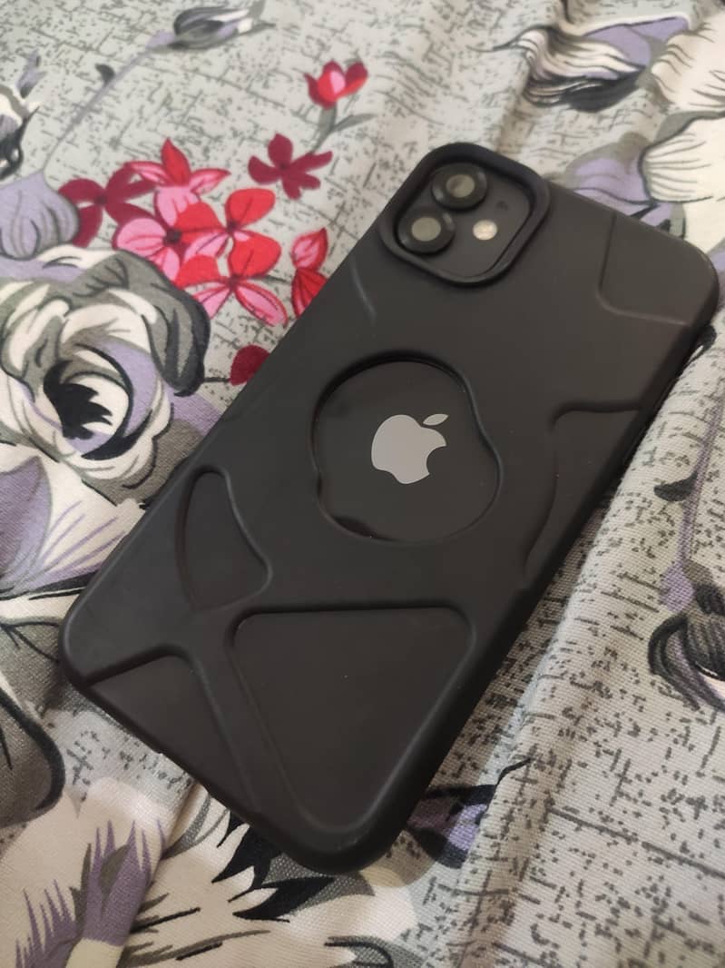 Apple iPhone 11 3
