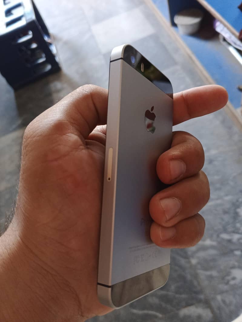 Apple iPhone SE 2