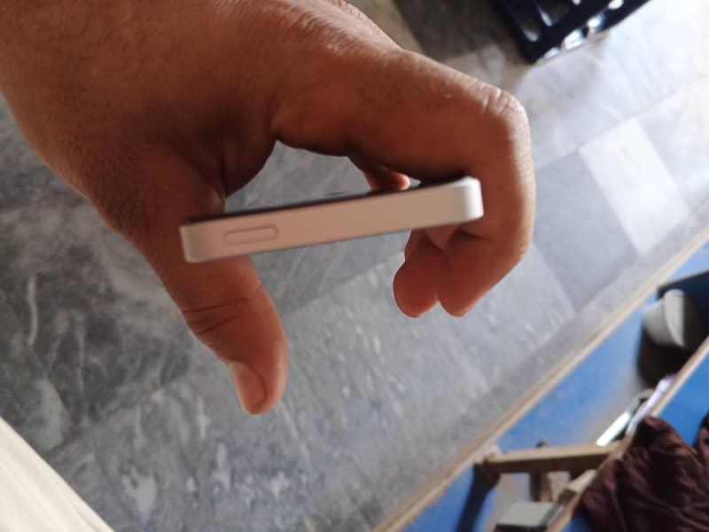 Apple iPhone SE 3