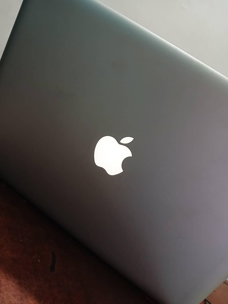 Macbook pro 0