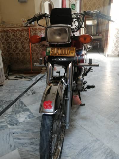 نیو کنڈیشن میں ہے شوقین بندہ رابطہ کریں
