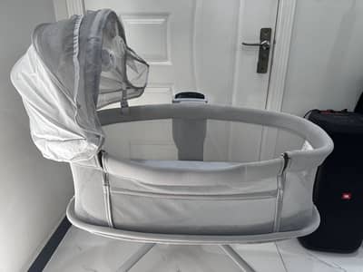 4-in-1 Baby Bassinet for Sale – Excellent Condition