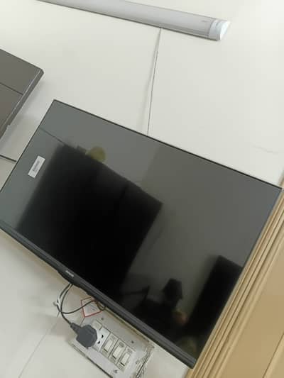 Ajwa LED TV