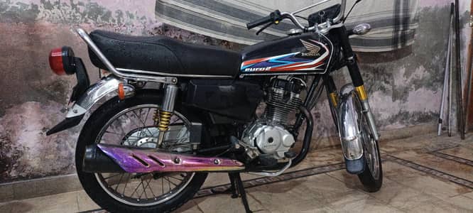 3Digit number(309)Good condition black colour n all genuine parts 