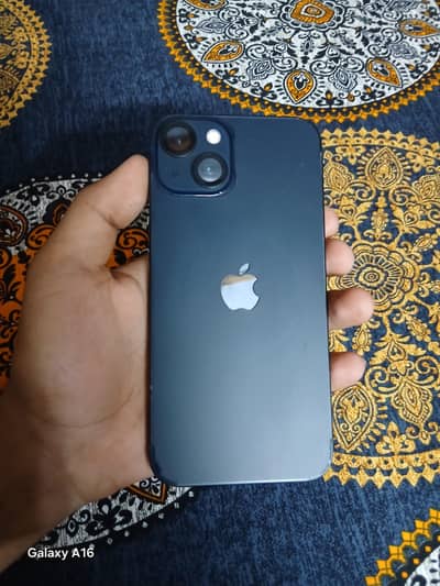 Apple iPhone 13