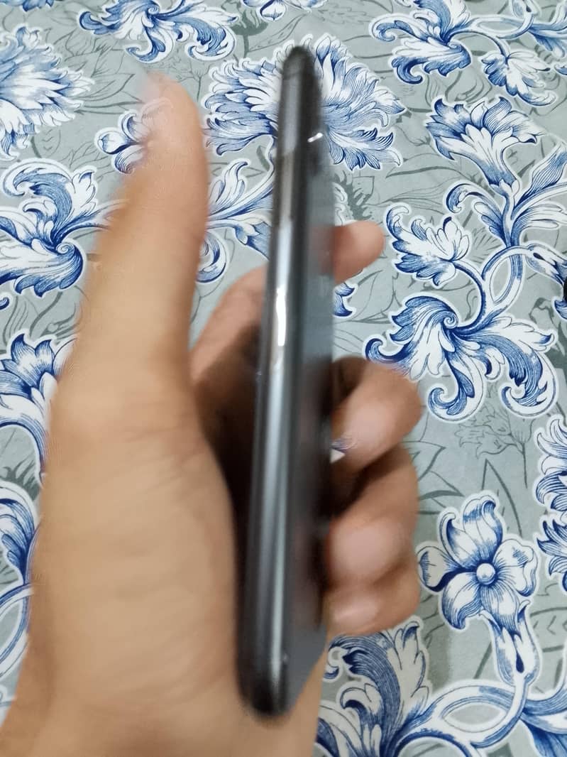 Apple iPhone X 2