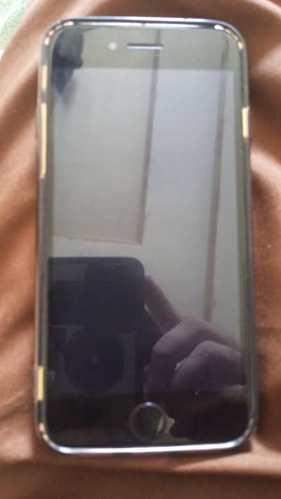 Apple iPhone SE