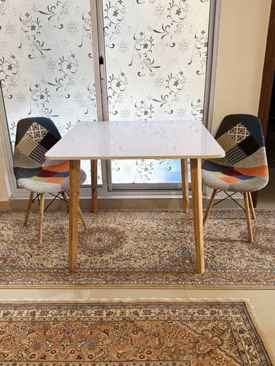 4 person dining table