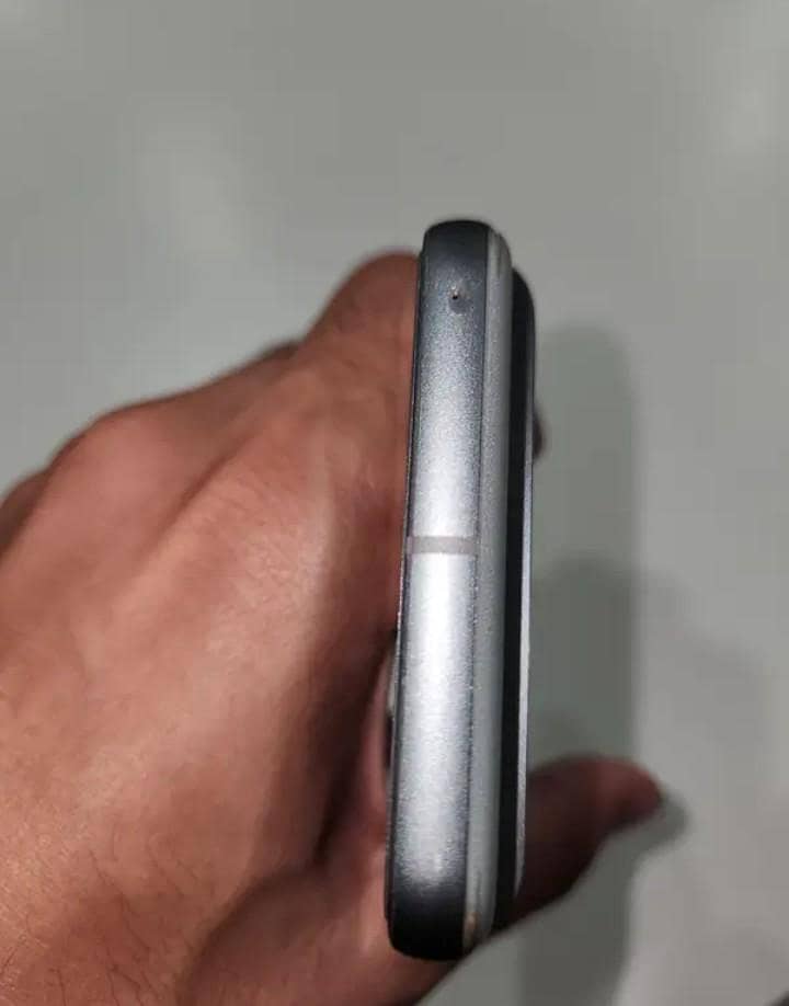Google Pixel 8 3