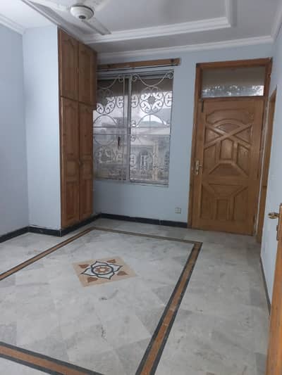 G8/NEW GROUND PORTION FOR RENT PRIME LOCTION