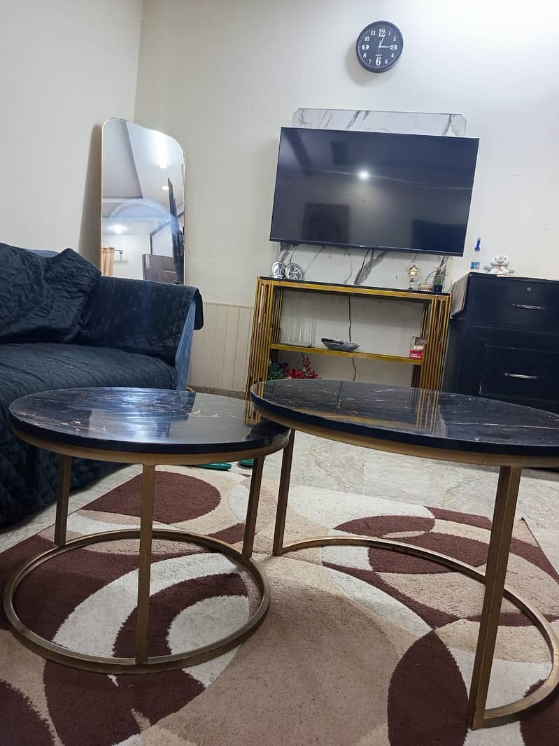 table good condition 1