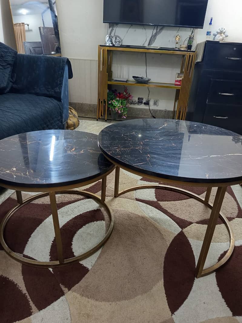 table good condition 2