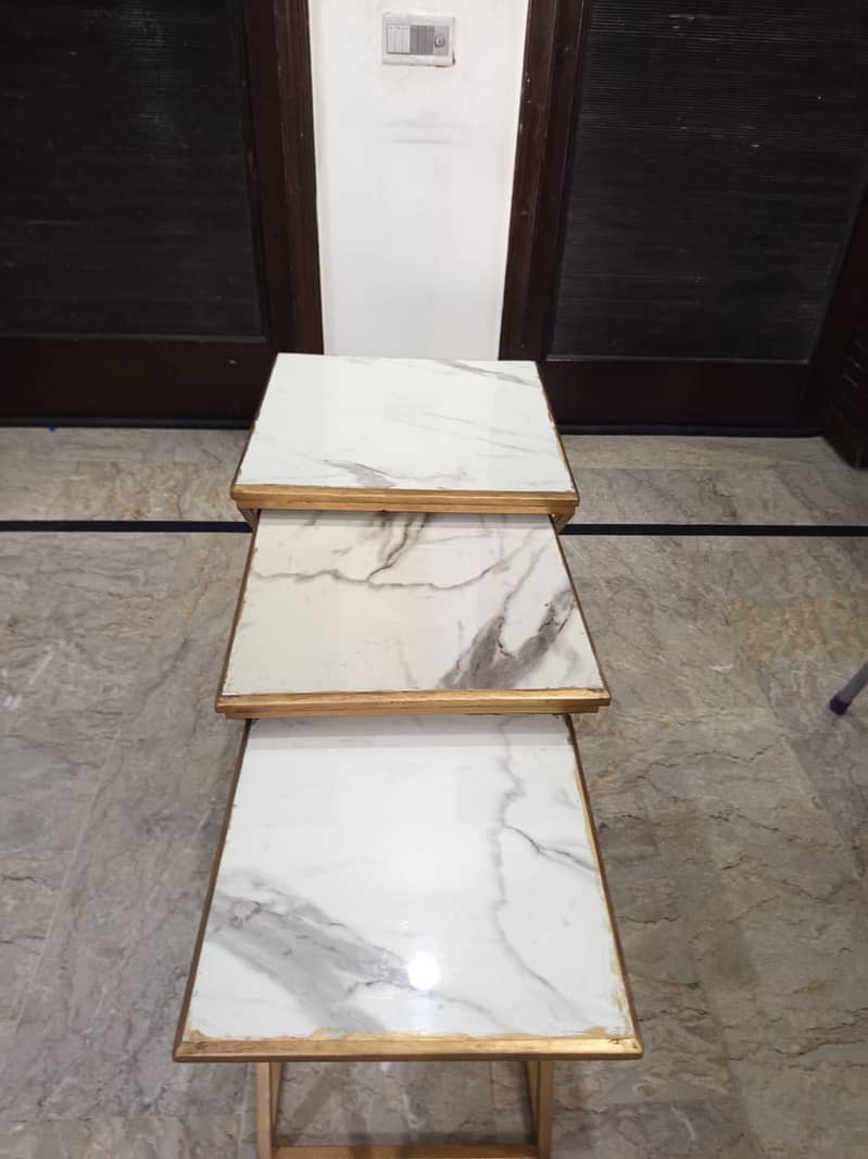 table good condition 7