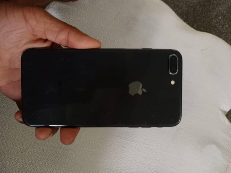 Apple iPhone 8 Plus 7