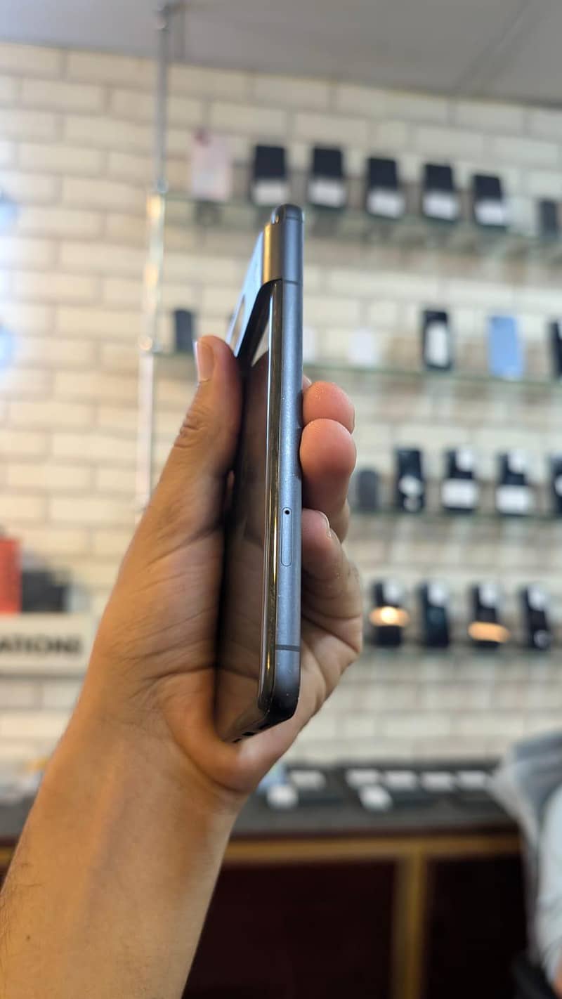Google Pixel 8 2
