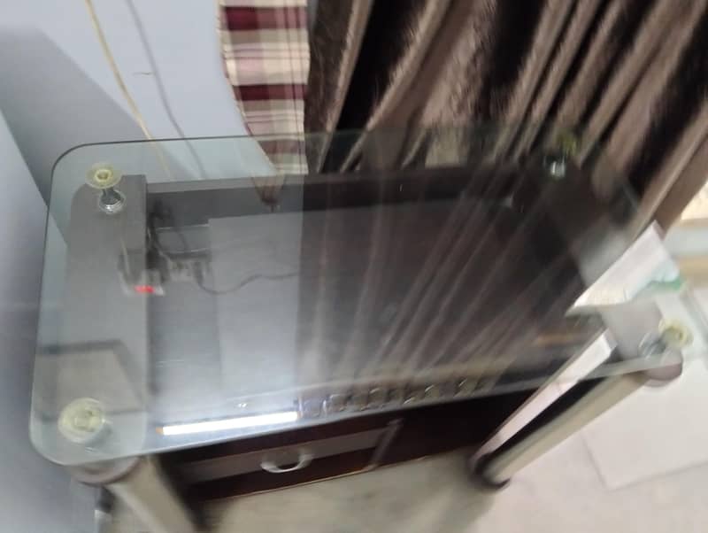computer table/tv table 1