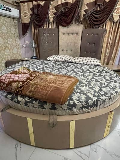 Round bed for sale