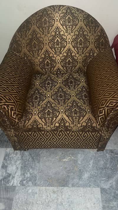 Neat and clean home used sofa 1+2+3