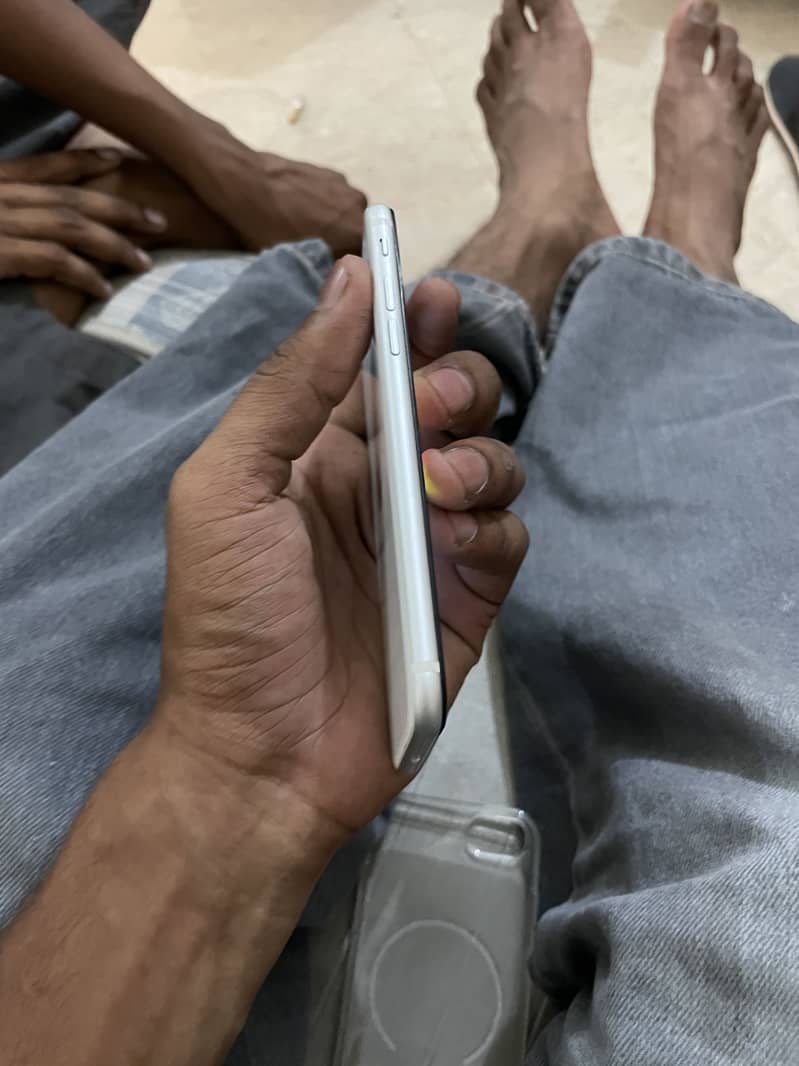 Apple iPhone SE 4