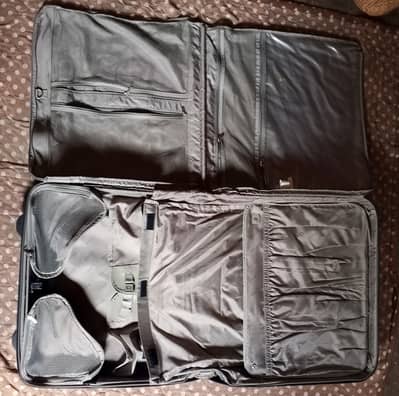 Canada deetour garments and tourist bag for men and women
