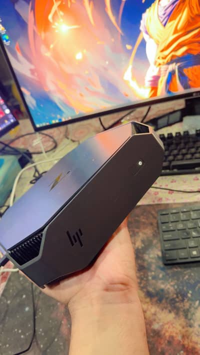 HP Z2 G3 Mini Pc i5 7th Generation 8gb GDDR5