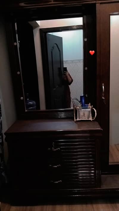 dressing table