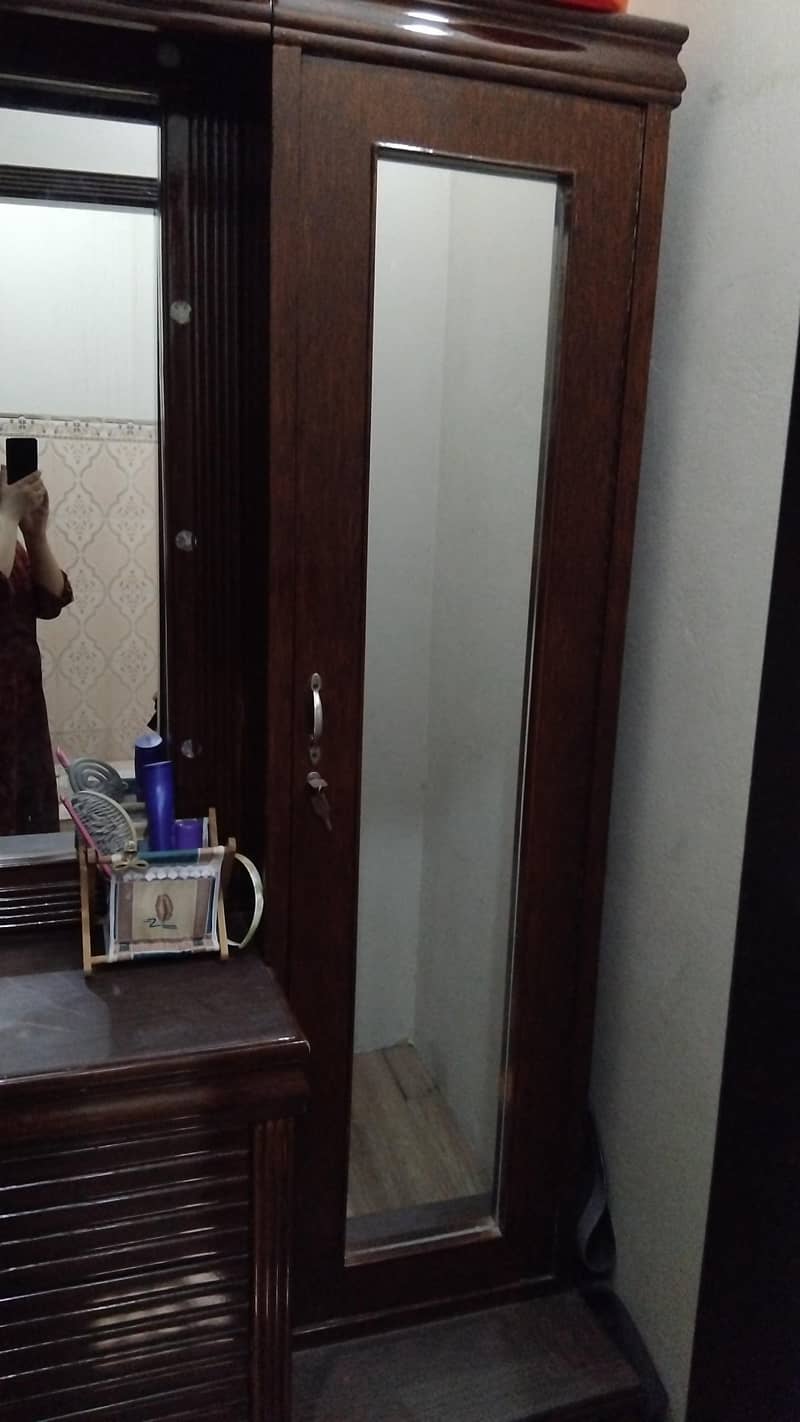 dressing table 1