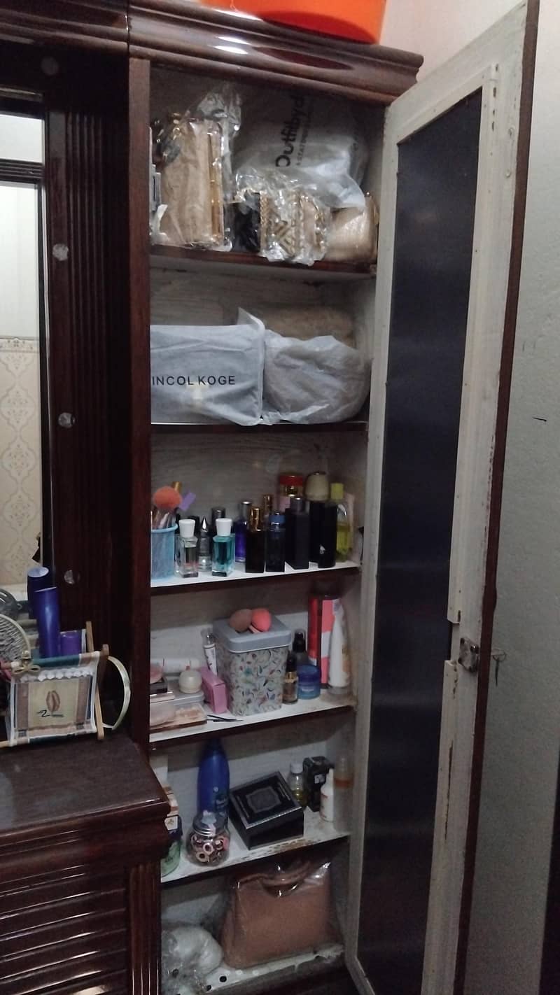 dressing table 2