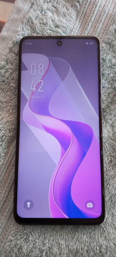 Infinix hot 60i 8+8/256 50meg camera 5200mh Battery