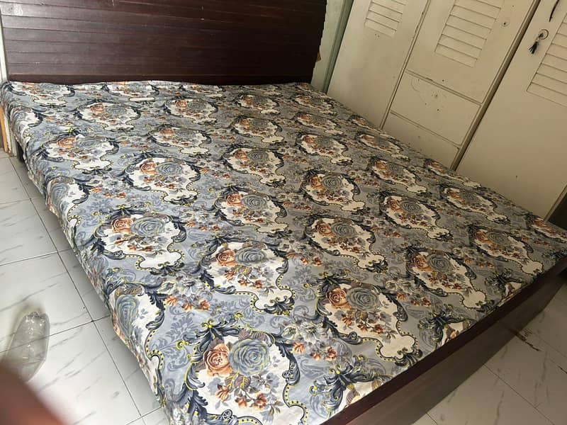 king size bed 0
