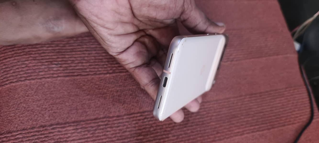 Google Pixel 8 2