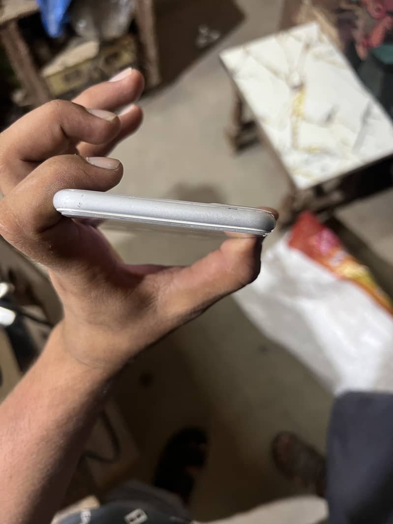 Apple iPhone 8 Plus 2