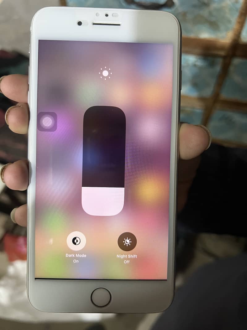 Apple iPhone 8 Plus 6