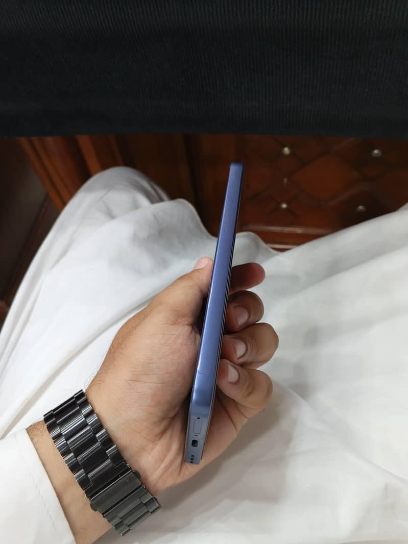 OPPO A6 pro 4