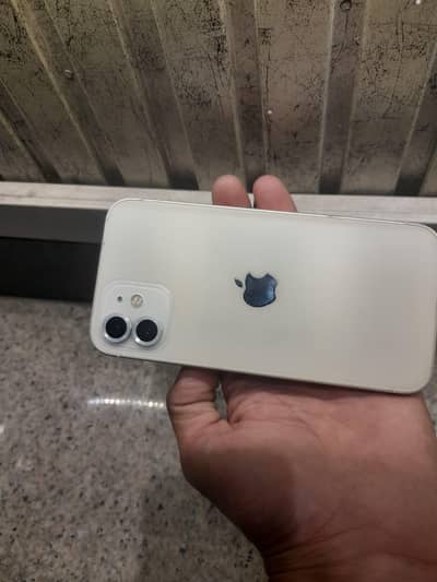 Apple iPhone 12