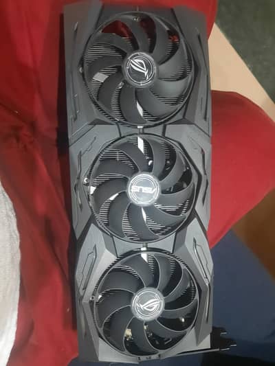 RTX 2080 SUPER ASUS ROG STRIX