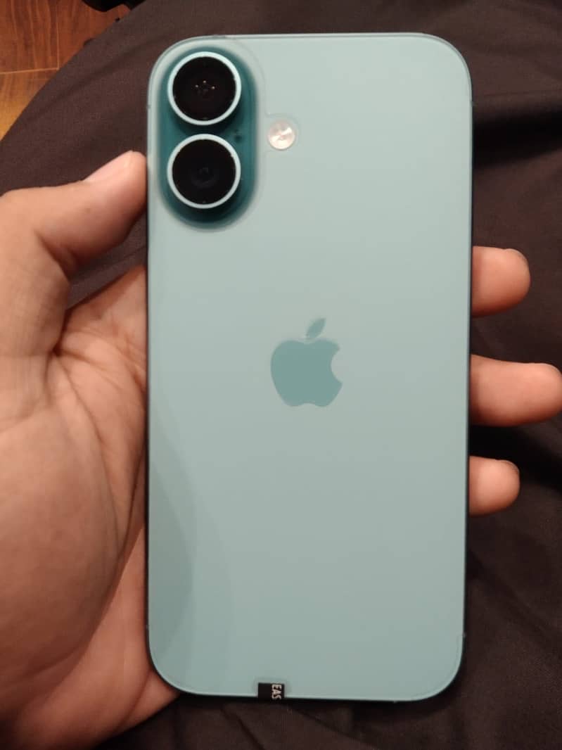 Apple iPhone 16 1