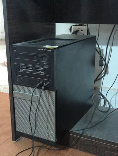 Dell PC i5 4th gen 1 gb graphich card 8 gb ram 128gb SSD 500gb hdd